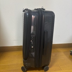 【World Traveler】キャリーケースの画像