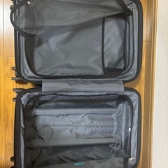 【World Traveler】キャリーケースの画像