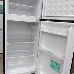 2022年製　 展示引き上げ品　省エネ　冷蔵庫　車に積めます  の画像