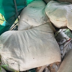 苦土石灰、もみがらなどなどの画像