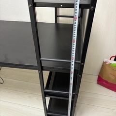 再出品【値下げ交渉可】サイドラック付きデスクの画像