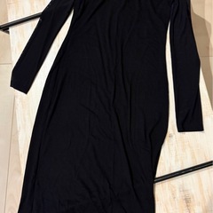 H&M長袖ワンピースブラック系　XSサイズの画像