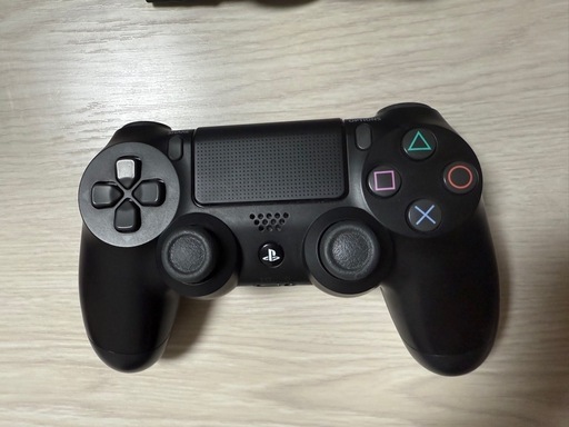 【超美品】PS4 本体＋付属品＋ゲームソフト4本