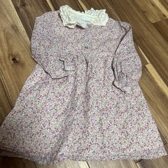 100/花柄ワンピースの画像