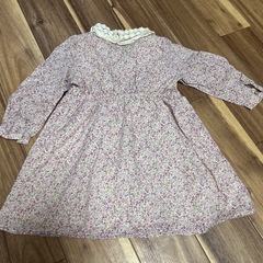 100/花柄ワンピースの画像