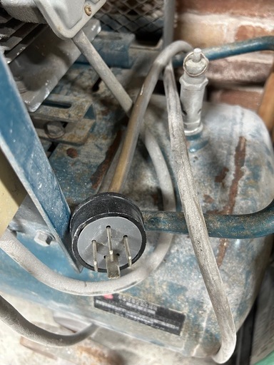 終了　処分しました　ニッサルコ　コンプレッサー　200V 3馬力 終了 処分しました ニッサルコ コンプレッサー 200V 3馬力
