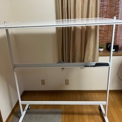 【美品】脚付きホワイトボード 190×120cm キャスター付き 5
,000円の画像