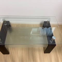 ガラステーブルの画像