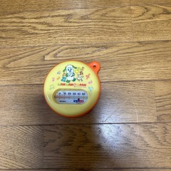 ベビーバス&温度計&ベビーチェアの画像