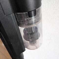ハンディー掃除機　充電器付きの画像