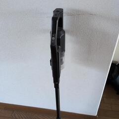 ハンディー掃除機　充電器付きの画像
