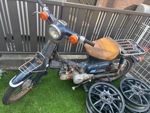 HONDA カブ70 12v　レストアベース、引き取り限定！