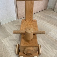 木製の汽車の画像