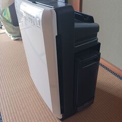HITACHI　加湿空気清浄機クリエア　ホワイトの画像