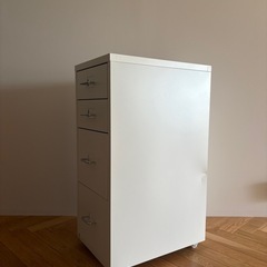 キャスター付スチールワゴン　の画像