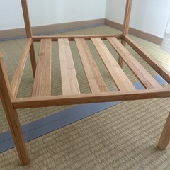 ガラス×木材のサイドテーブルの画像