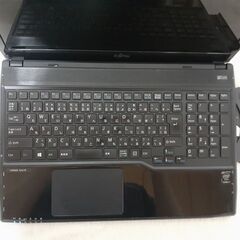 FUJITSU　15インチ　core i7　8GB　SSD　カメラ　Wi-Fi　Bluetooth　ブルーレイ　テンキー　Microsoft office2021　Windows11　の画像