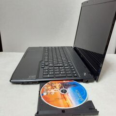 FUJITSU　15インチ　core i7　8GB　SSD　カメラ　Wi-Fi　Bluetooth　ブルーレイ　テンキー　Microsoft office2021　Windows11　の画像