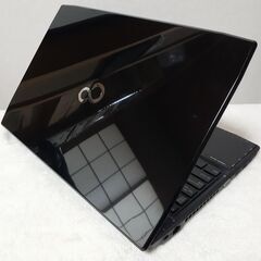 FUJITSU　15インチ　core i7　8GB　SSD　カメラ　Wi-Fi　Bluetooth　ブルーレイ　テンキー　Microsoft office2021　Windows11　の画像
