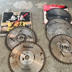 チップソーの刃　11枚セット　色々な種類あり　新品の様な　少し使ってる様な。の画像