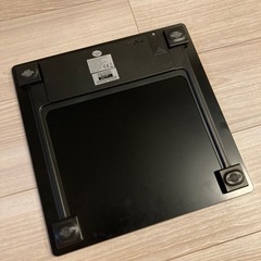 パリで買った体重計の画像