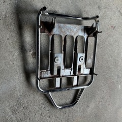 バイク　スーパーカブ110 リアキャリアの画像