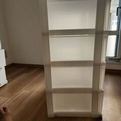 衣装ケースの画像