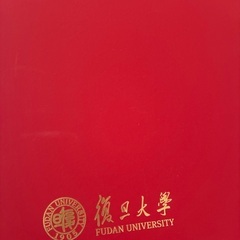 上海復旦大学布飾り絵の画像