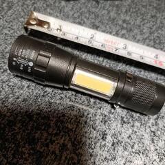 ✿直視厳禁✿小型 レンズ付きCOB画像５ ハンディライト 懐中電灯 USB充電の画像