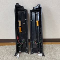 美品✨エブリーワゴンテールランプ64W左右スモークの画像