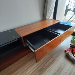 テレビボードの画像