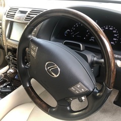 レクサス　LS600hL後席セパレートシートパッケージ　白本革　オプション多数　美品　良好　ハイブリッドの画像