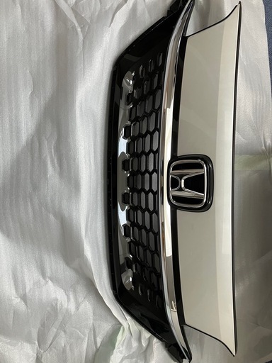 ホンダ　フリードGB5/GB7 純正フロントグリル