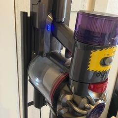 dyson v8 slim fluffyの画像