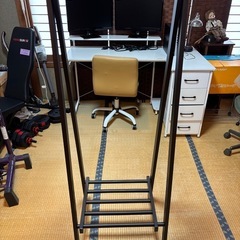 ハンガーラック　木製の画像