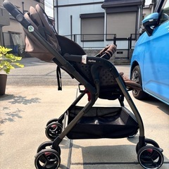 Aprica ベビーカー　の画像