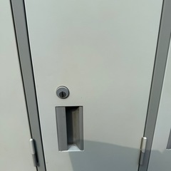 4ドアロッカー 3本鍵付きの画像