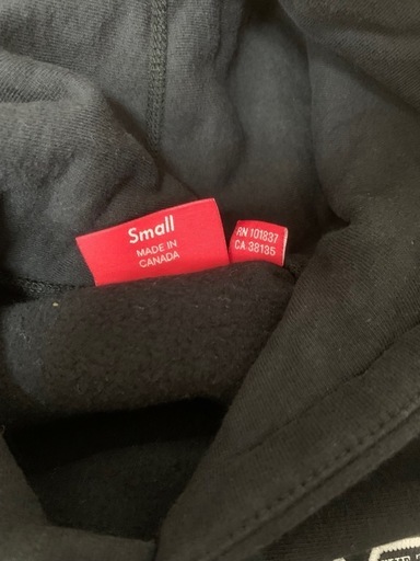 美品!シュプリーム Supreme パーカー