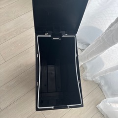 中古 ゴミ箱（約縦45×奥行き35cm）の画像