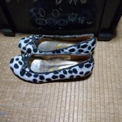 ペタンコ　パンプス　ゼブラ柄の画像