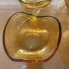 りんごの器の画像