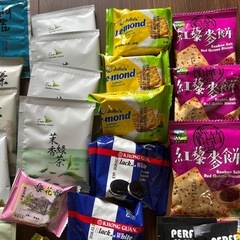 台湾菓子とお茶セットの画像