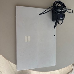 Surface Pro4型番1724 タブレットのみの画像