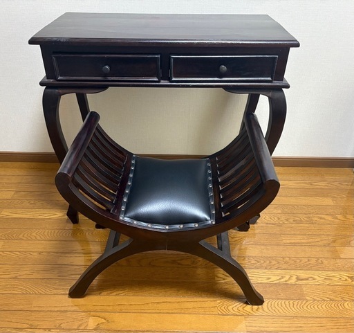 【美品】オシャレなアジアンテーブルとイスのセット