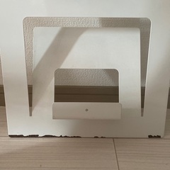 IKEAのブックスタンドの画像