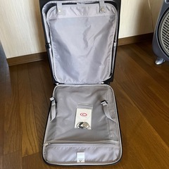 adidas キャリーケース
の画像