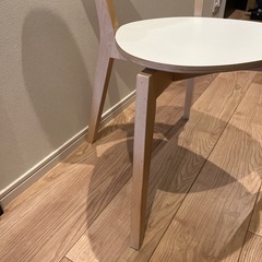 IKEA イス　ダイニングテーブルチェアの画像