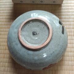 梅形の菓子鉢の画像