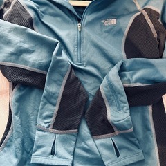 お取引早い方、値下げ！ノースフェイス　アウターS または150.160くらいの画像