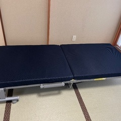 美品　折りたたみ式シングルベッドの画像